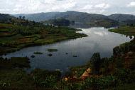 A hike around the lake showed many spectacular views.